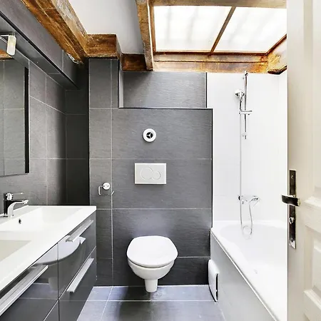 Magnifique Loft Atelier Parisien 180m2. 아파트