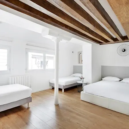 Magnifique Loft Atelier Parisien 180m2. 아파트